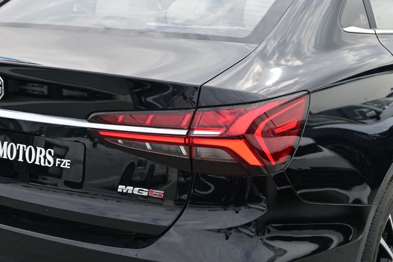 أم جي 5 MG5 1.5L, Petrol, FWD Model 2025 Color Black