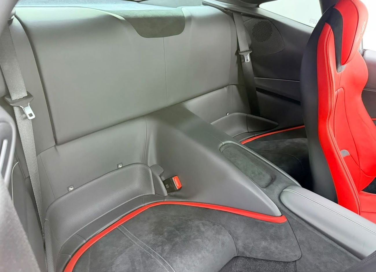 Ferrari Roma STANDARD 2023 Ferrari Roma, Ferrari Warranty+Service Contract+Full Service History, GCC Specs.