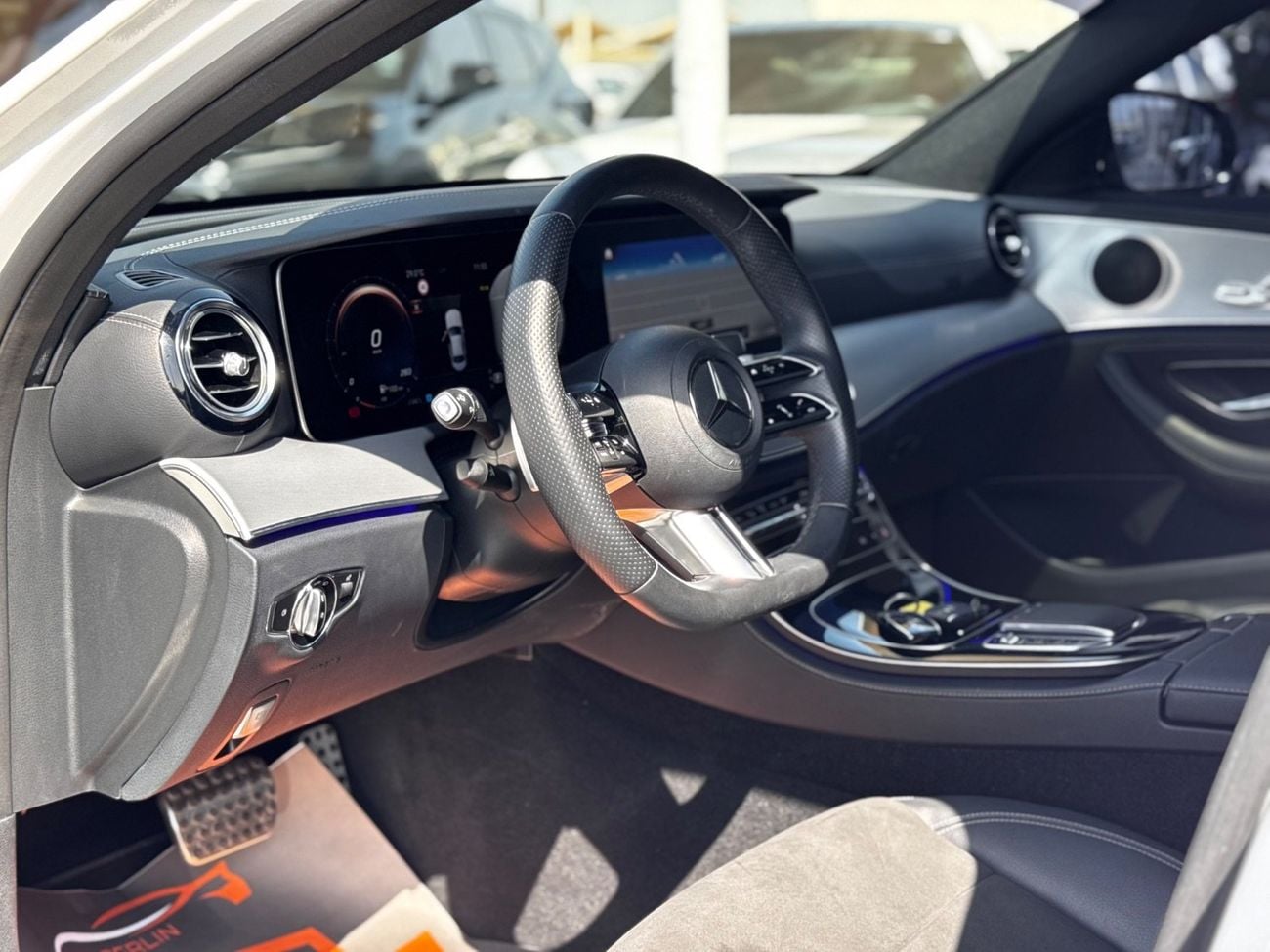 مرسيدس بنز E200 2.0L