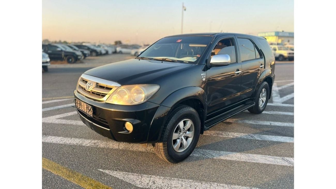 Toyota Fortuner 2008 TOYOTA FORTUNER 2.7L v4 - V4 - VVT-i Super clean car - GCC Spec