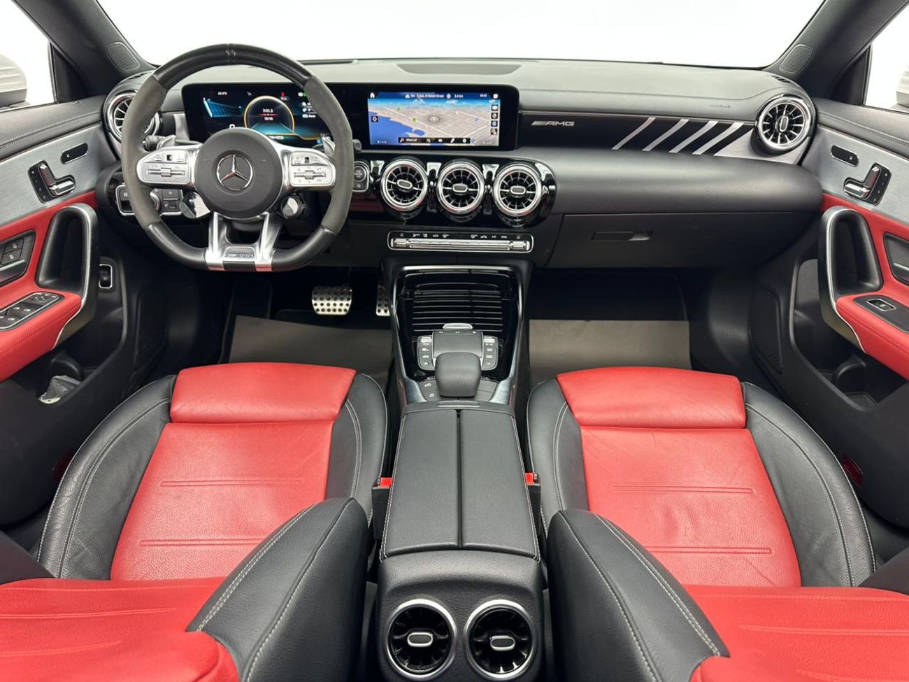 Mercedes-Benz CLA 35 AMG 2022 Mercedes-Benz CLA 35 AMG 4Matic, 03/2027 Mercedes Warranty, Mercedes Full Service History, GCC