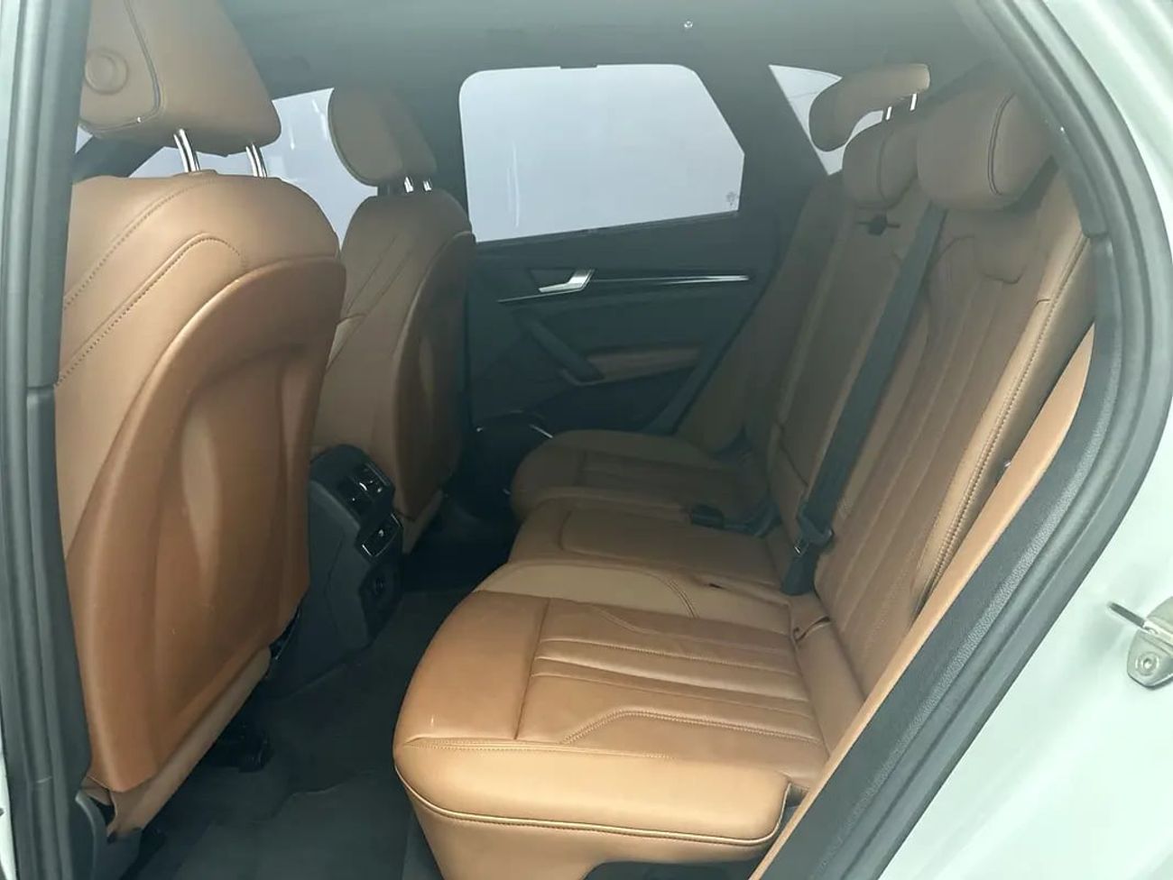 أودي Q5 45 TFSI quattro Sport Style & Technology Selection 2.0L S line 45 TFSI quattro 249hp (Ref# 58340) EX