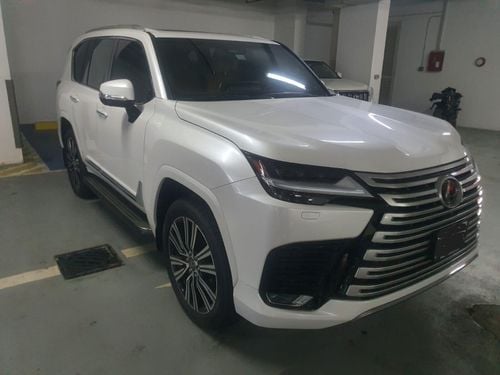 لكزس LX 600 SIGNATURE