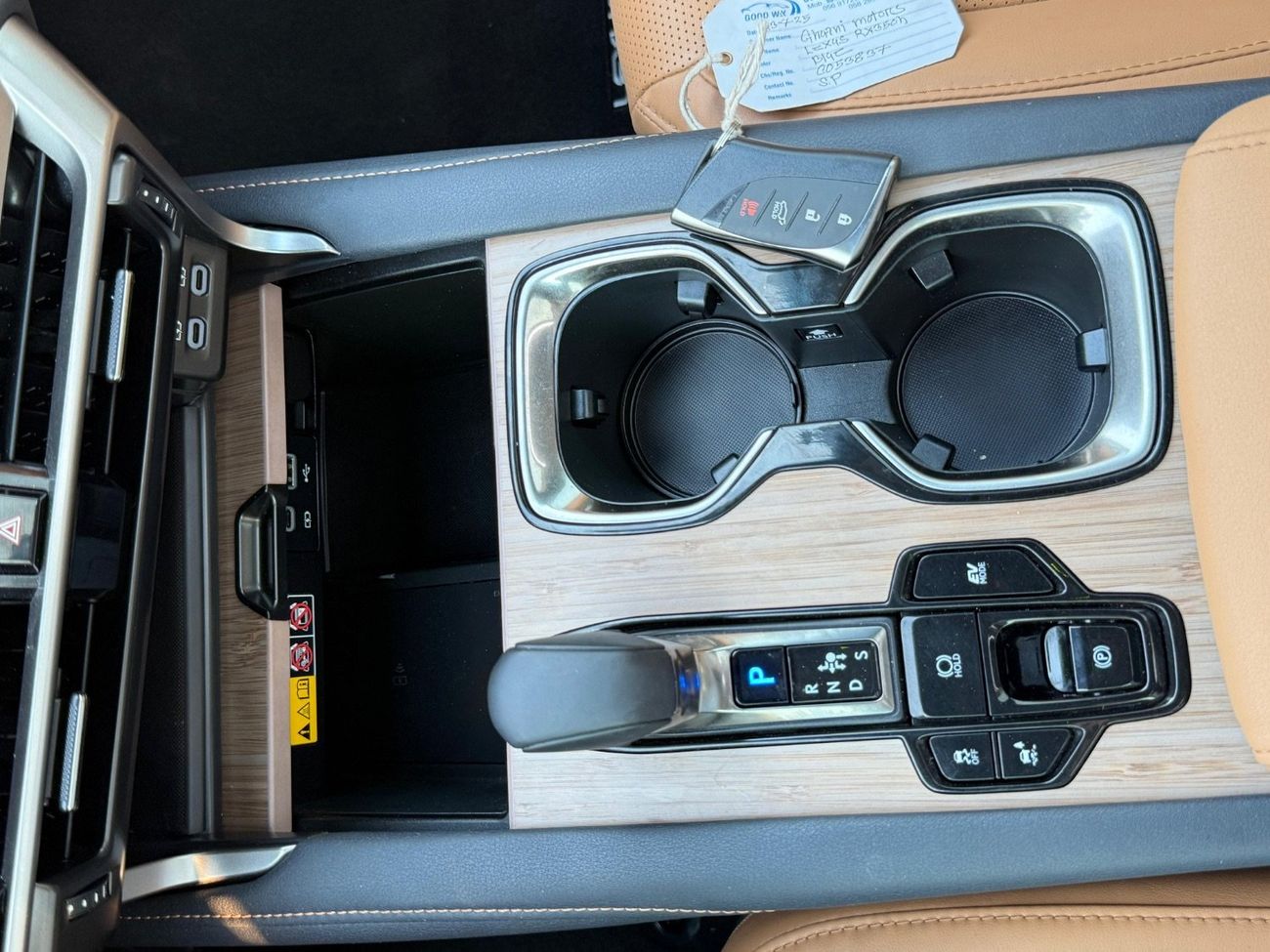 Lexus RX350h Hybrid Base 2.5L Hybrid Base Full Option 2.5L