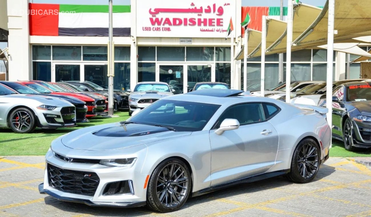 شيفروليه كامارو SOLD!!!!!GCC Camaro ZL1 Supercharged V8 6.2L 2018/ FullOption/ Very Good Condition