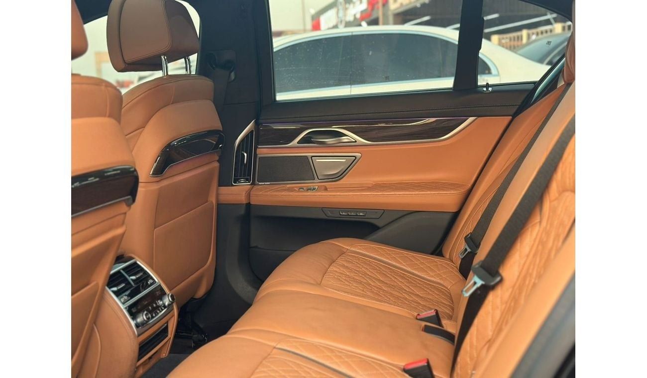 بي أم دبليو 730Li BMW 730 d Xdrive 2021 Korean Specs