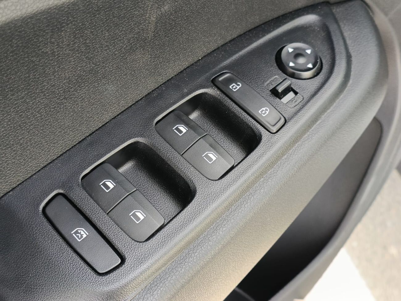 Hyundai Venue QXI Premier Plus Turbo, 1.0L V4, Alloy Wheels,  Sunroof (CODE # VEN10AF)