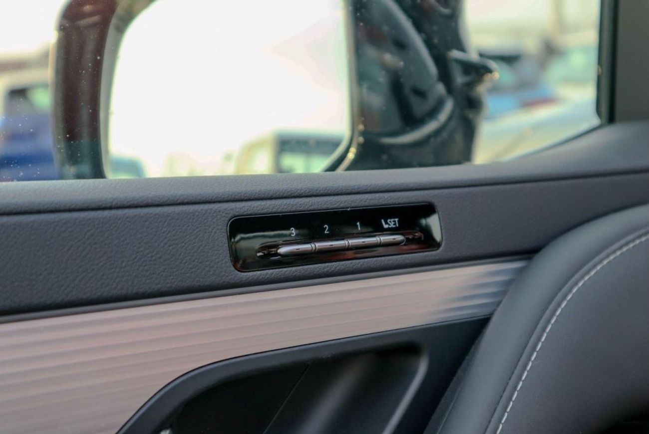 Lexus LX 600 2024 Lexus LX 600 F-Sport  Engine: 3.5L