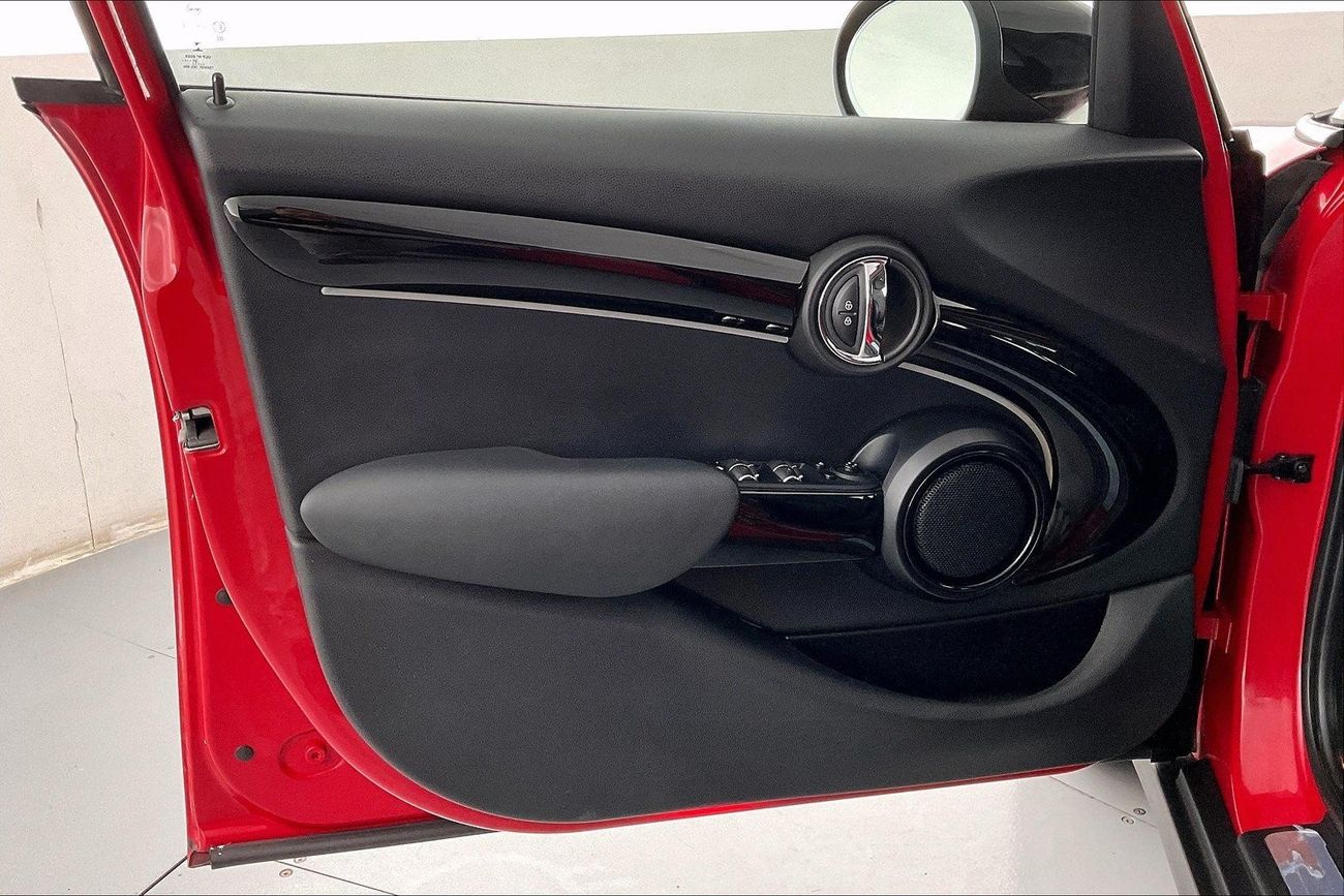 تويوتا كورولا كروس GLI | ضمان مجاني لمدة عام | 0 دفعة أولى