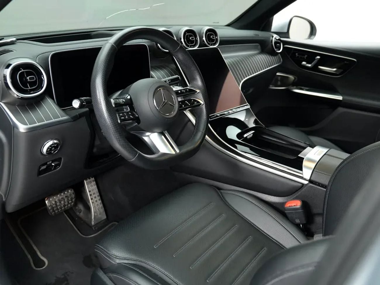 مرسيدس بنز GLC 300 4MATIC - Korean Specs - Brand Condition