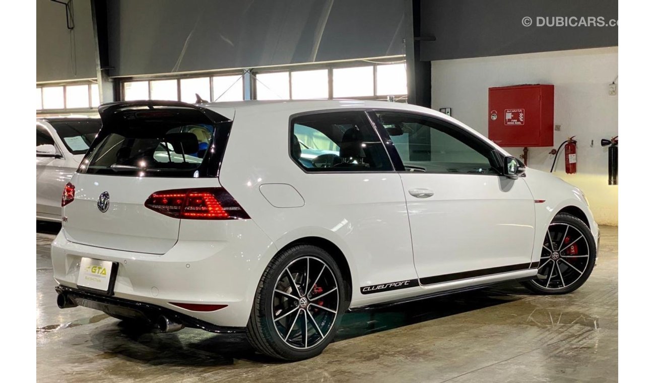 فولكس واجن جولف 2017 GTI CLUBSPORT 2 door very unique dealer warranty and service history