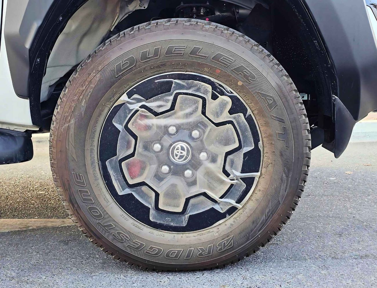 Toyota Hilux GR-S / V4 / 2.8L DIESEL / A/T / DVD / 360” Camera/ Roll Bar ( CODE # HDGR28AF)