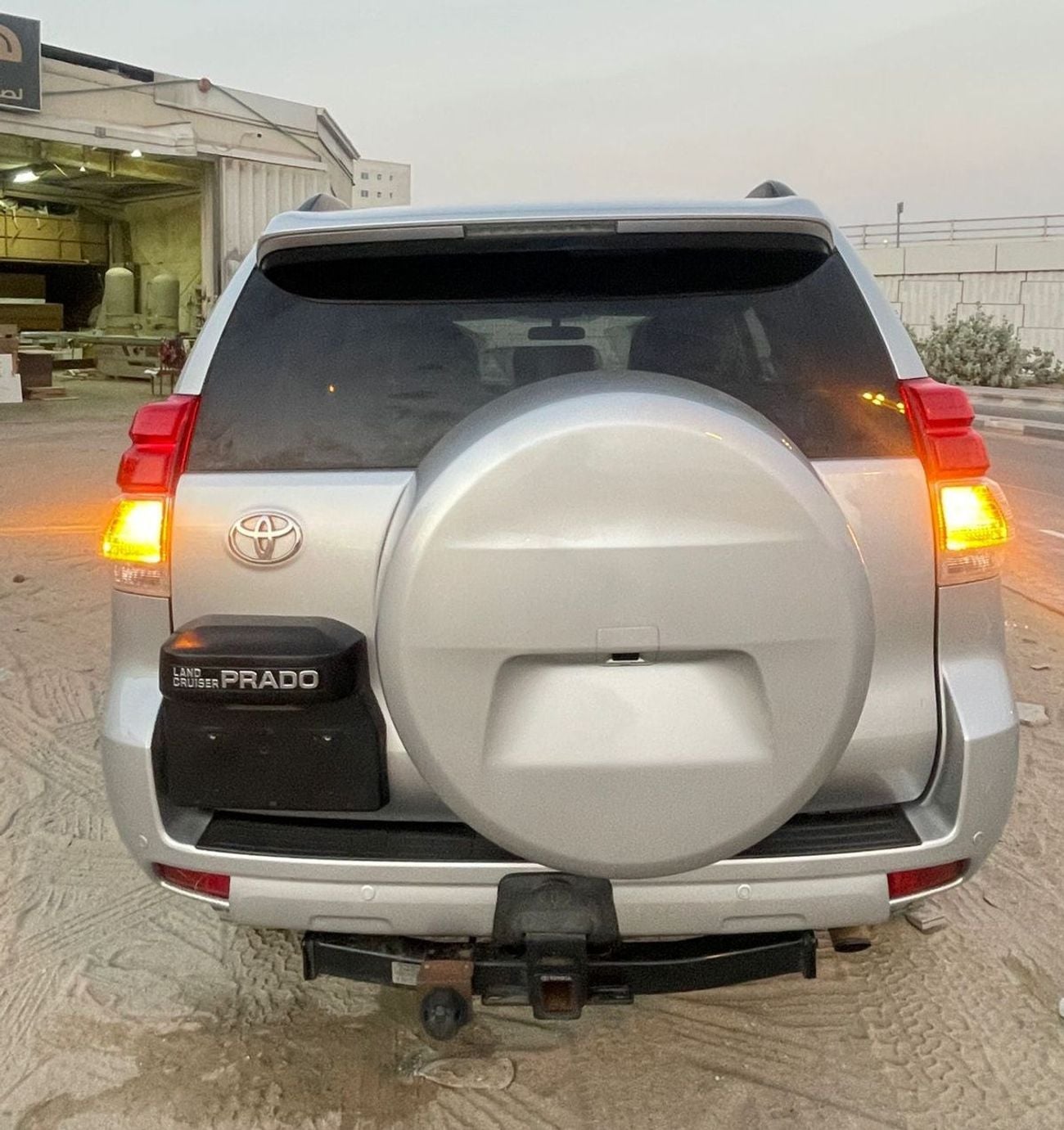Toyota Prado TOYOTA LANDCRUISER PRADO 2013 SILVER 4WD AT DIESEL = RIGHT HAND