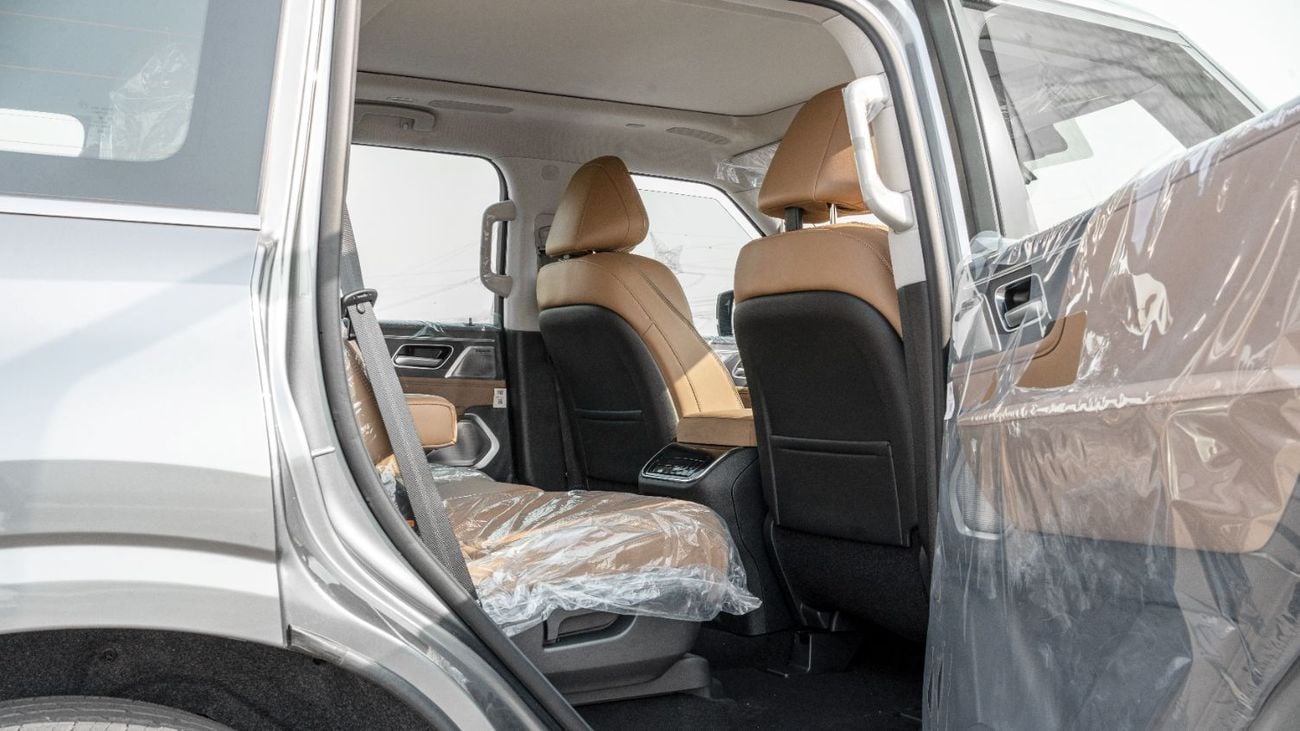 Infiniti QX80 SENSORY BENCH CHAIRS 2026 Infiniti QX80 Sensory 3.5L AT Petrol (Gray-Tan)