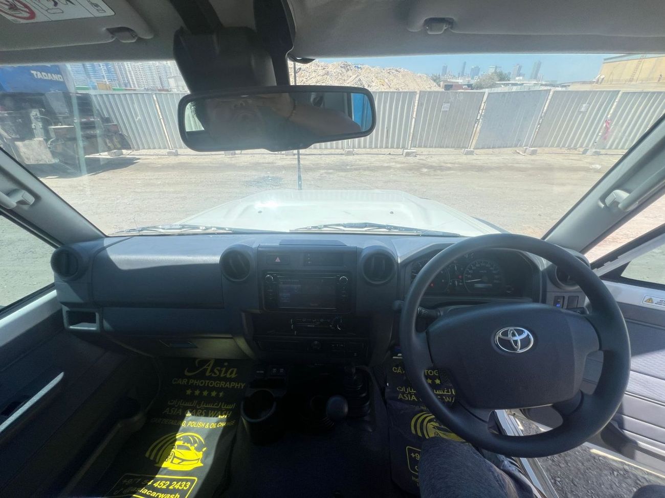 تويوتا لاند كروزر DIESEL ENGINE ,RIGH HAND DRIVE ,4.5 LITER ,MANUAL GEAR