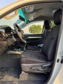 Toyota Hilux SR5 / 2.7L V4 / M/T /  DVD + CAM / 4X4 / WOOD TRIM / FULL OPTION (CODE # 69026)