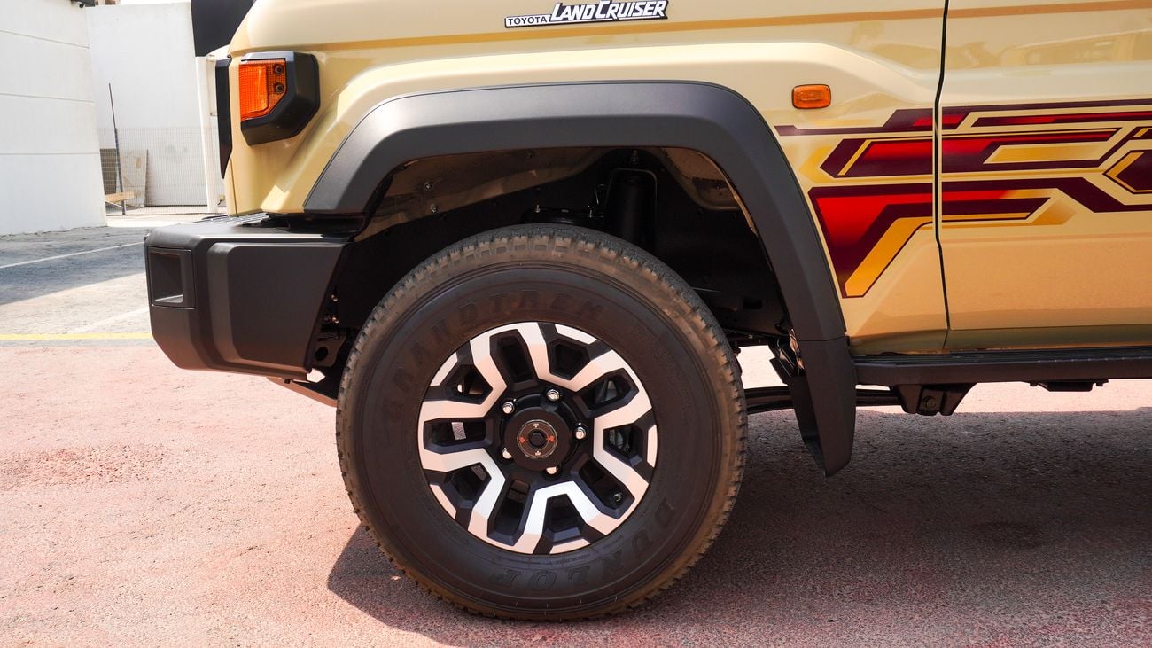 Toyota Land Cruiser 70 4.0L V6 A/T