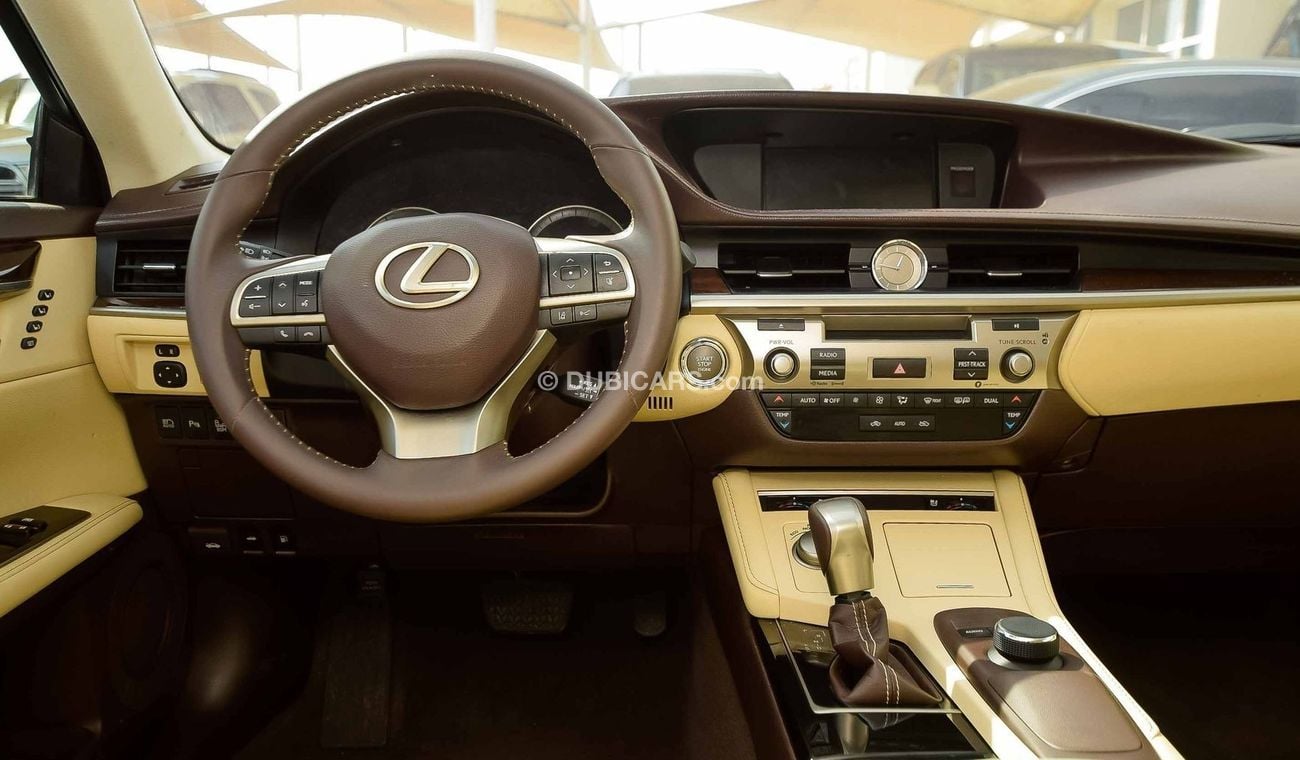 لكزس ES 350 السياره غير قابله لتصدير السعوديه