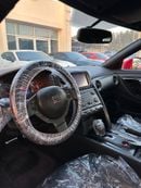 نيسان جي تي ار BLACK EDITION نیسان جي تي ار بريميوم 2015  كلين تايتل بدون حوادث صبغ وكالة بحالة الوكالة لون مميز ( 
