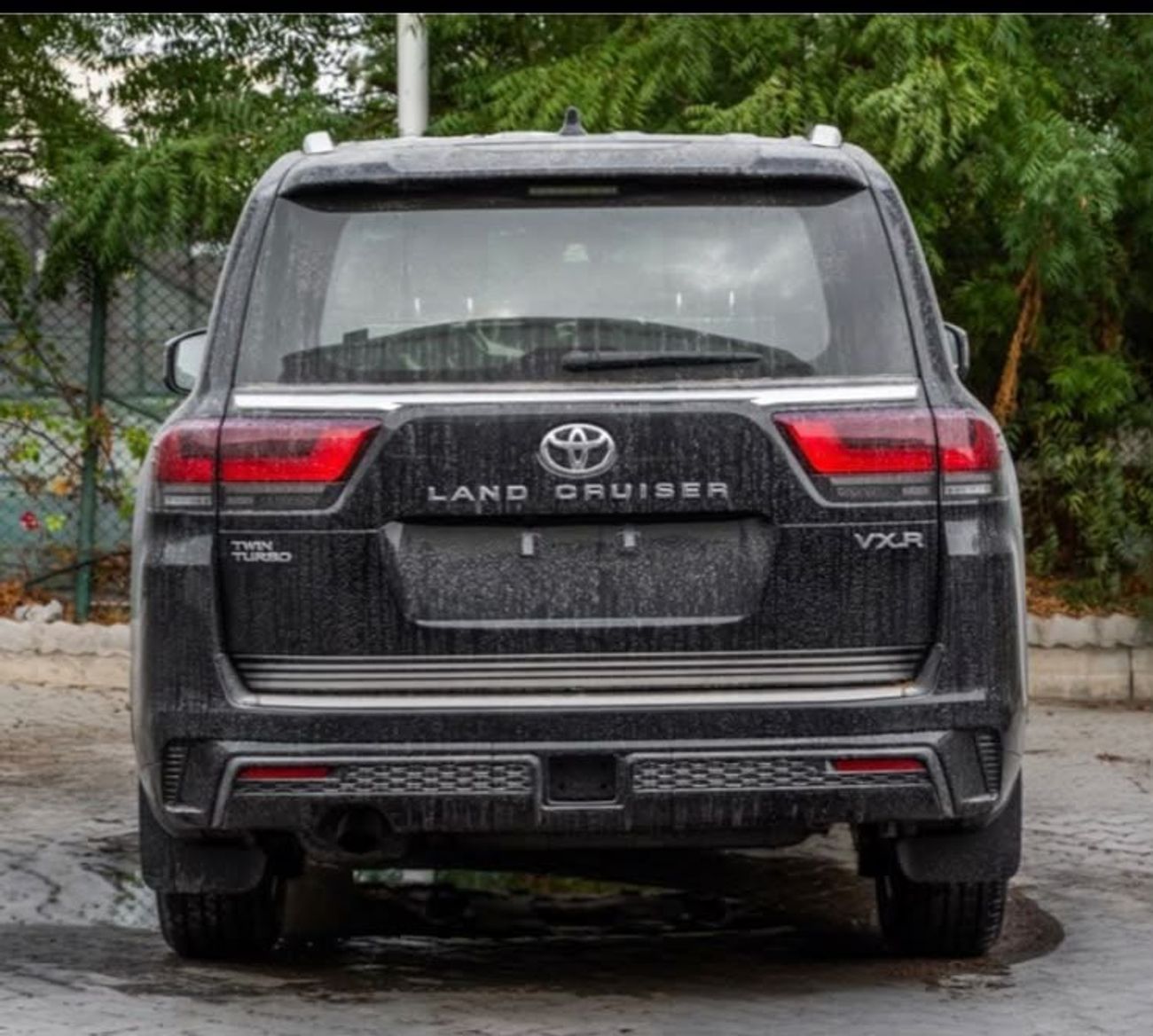 Toyota Land Cruiser VXR TOYOTA LC300 3.5L TT PETROL 2026 MODEL GCC