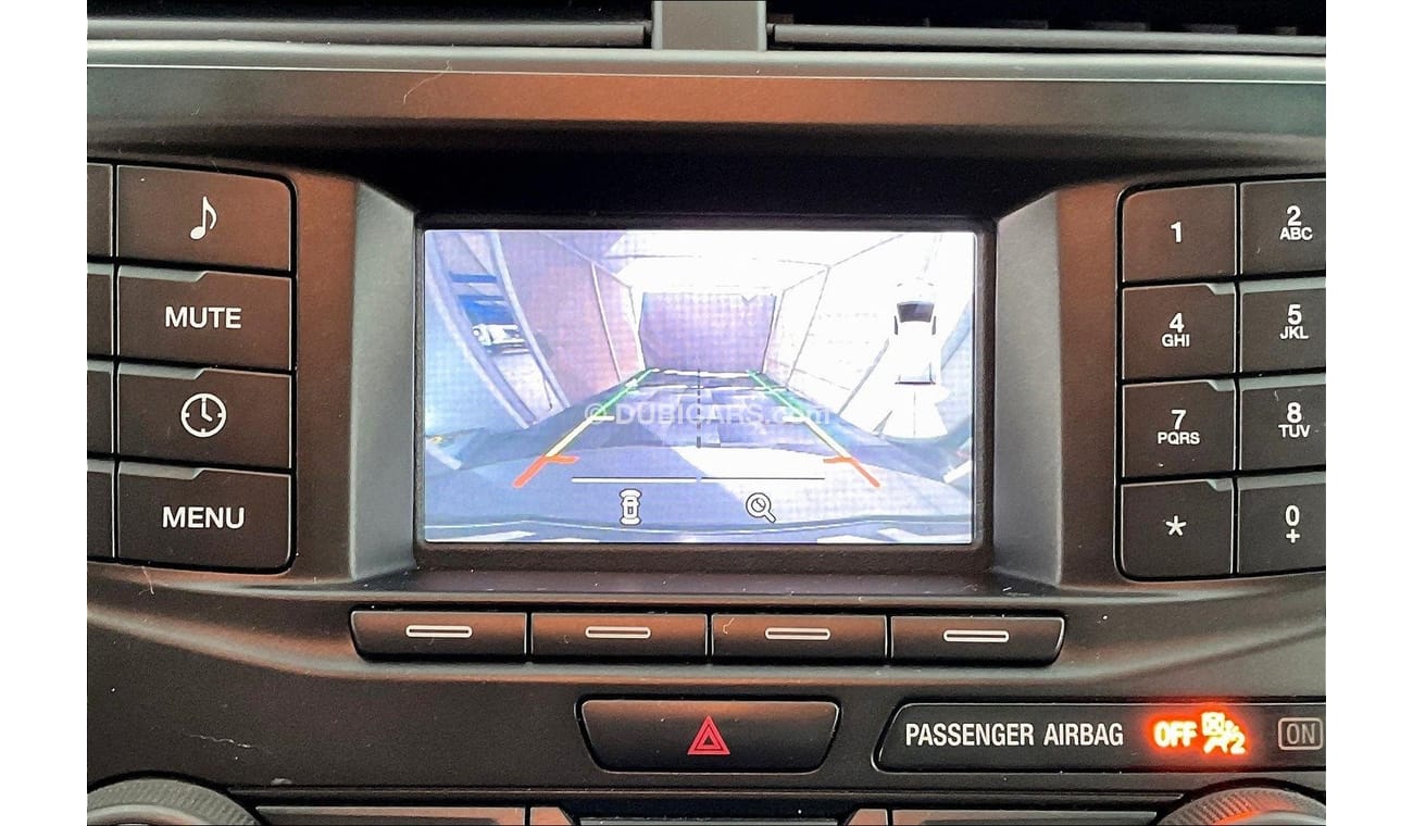 Ford Explorer XL / Standard