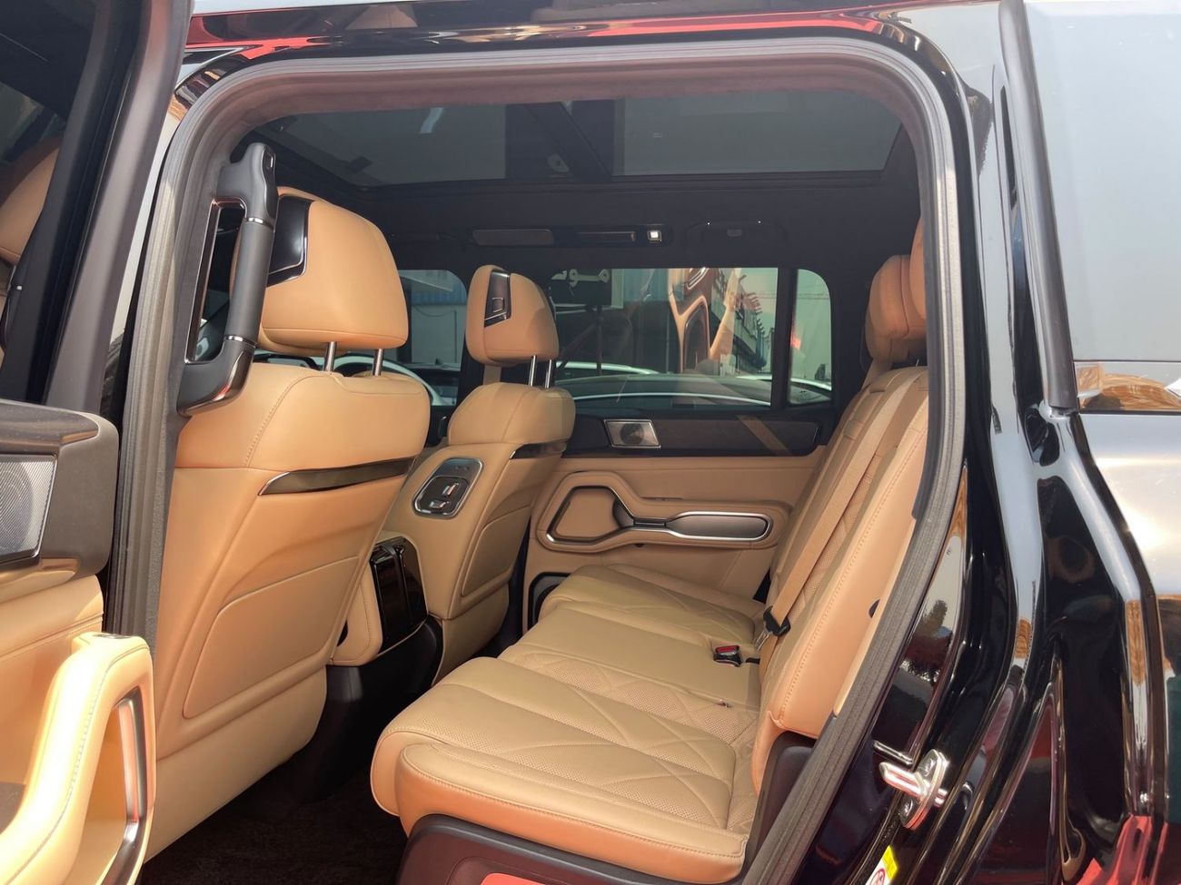 BYD Leopard 8 Flagship BYD Leopard 8 2025 Chinese specs Flagship | Warranty and service contract
