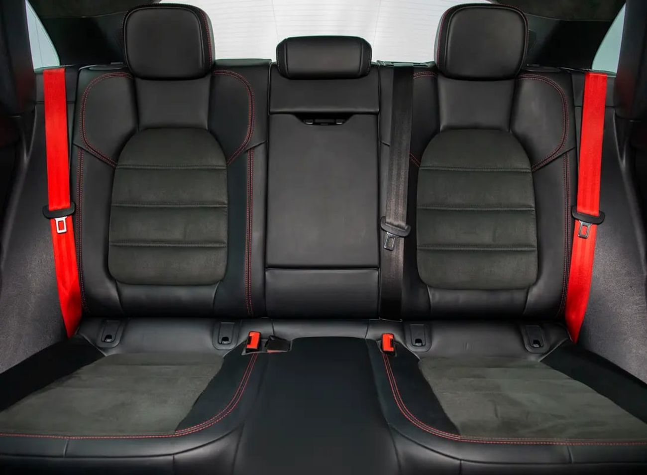 Porsche Macan GTS Service History • Huge Specification • GCC Specs