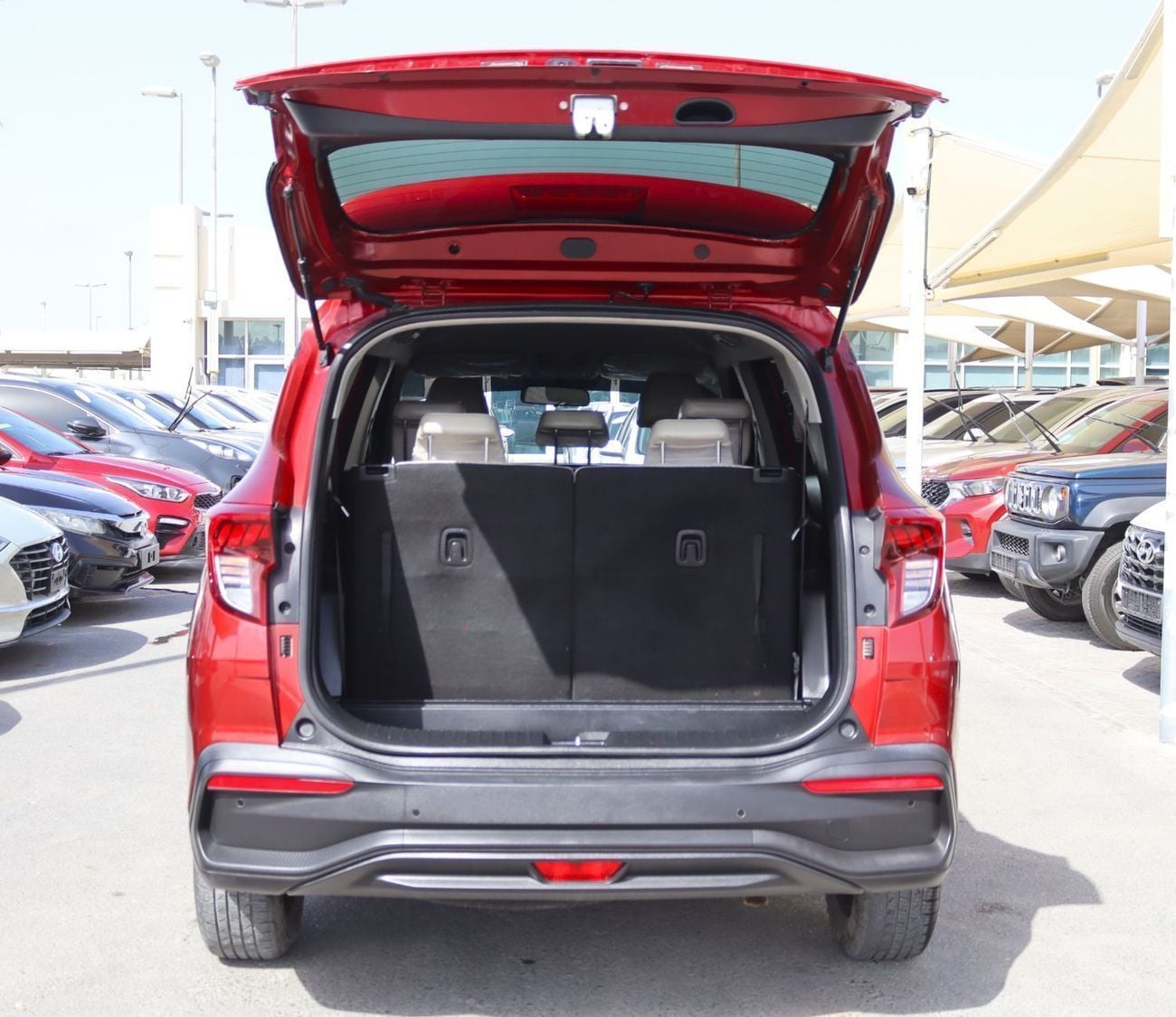 Kia Carens LX Smartstream 1.5L A/T -KIA CARENS 2023 - GCC - 4(V) -1.5L Accident-free -7 Seats -In excellent con