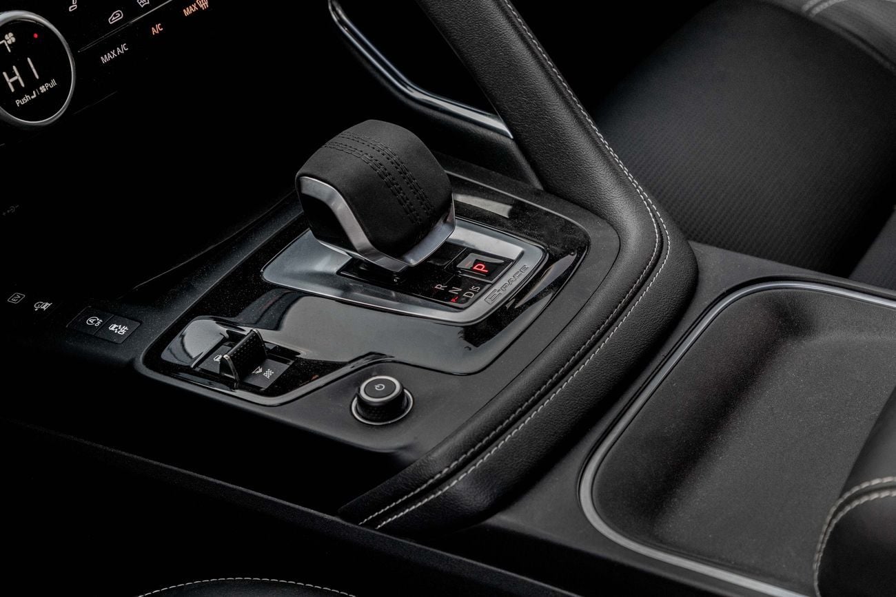 جاكوار E Pace E-Pace P300e R-Dynamic | 2,115 P.M | 0% Downpayment | JAGUAR E-PACE P300e R-DYNAMIC AWD | BRAND NEW!