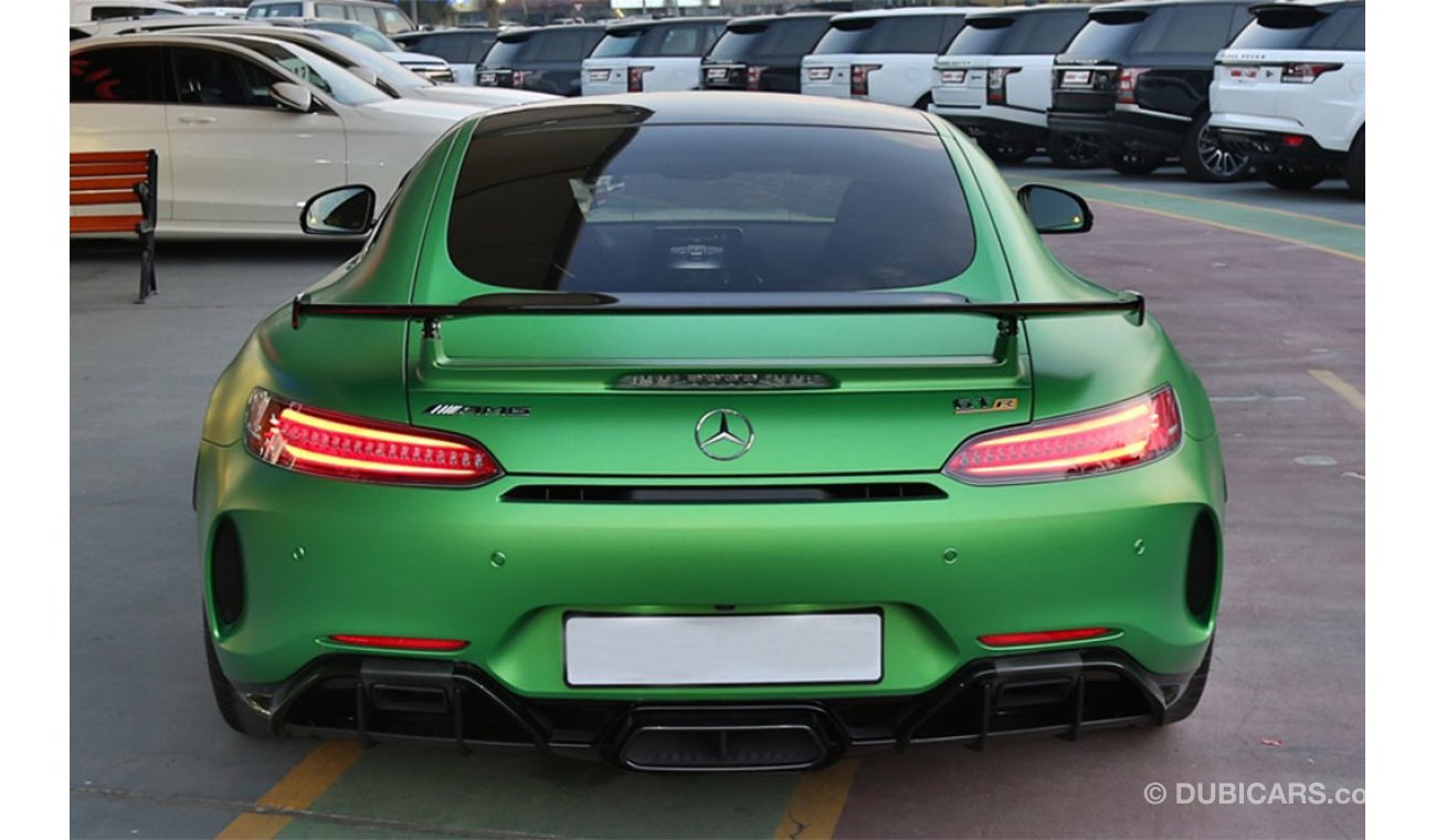 Mercedes-Benz AMG GT-R