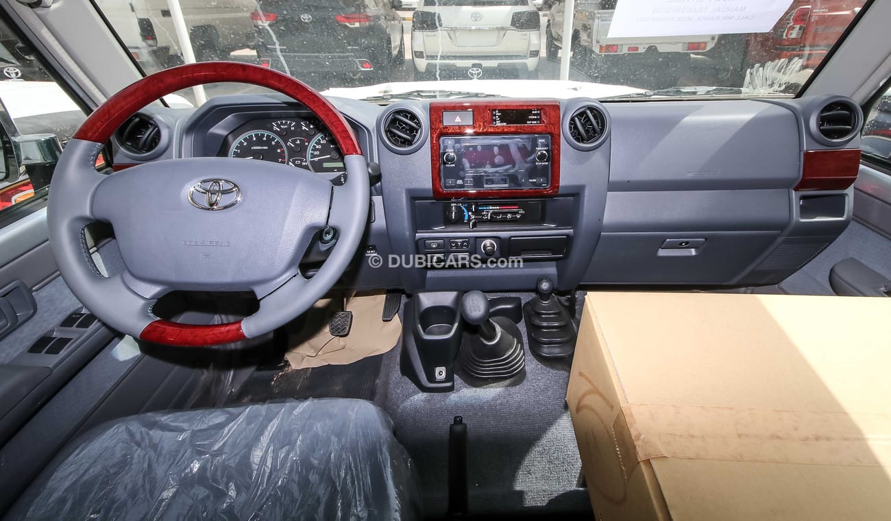 Toyota Land Cruiser 76 4.0L PETROL FULL OPTION