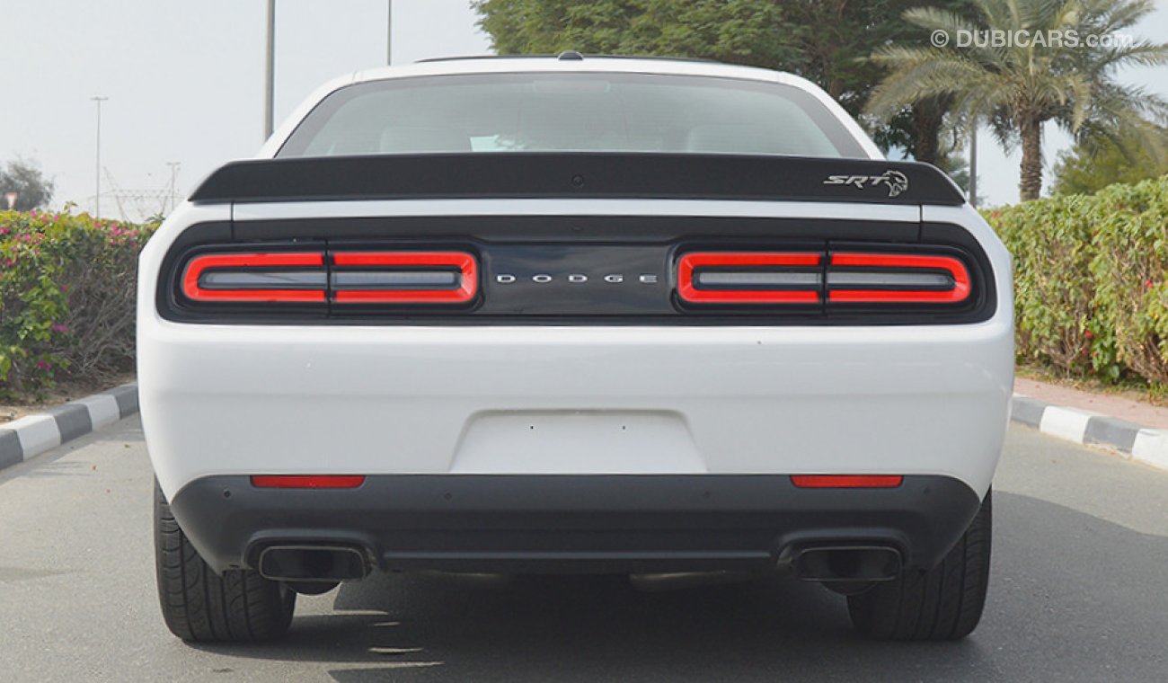 Dodge Challenger SRT Hellcat 6.2L V8 707hp, GCC Specs with 3 Yrs or 100K km Warranty