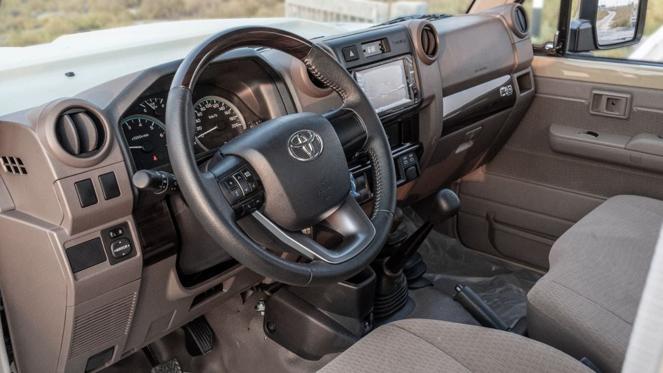 Toyota Land Cruiser Pick Up 2025 Toyota Land Cruiser LC79 4.0L MT Petrol Basic (Omani)