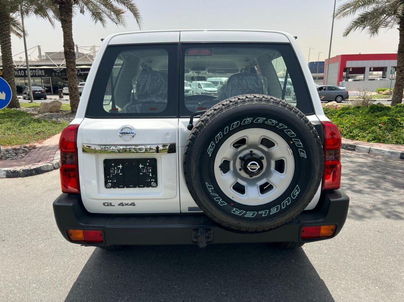 نيسان باترول سفاري GL 4.8L A/T (7 Seater)