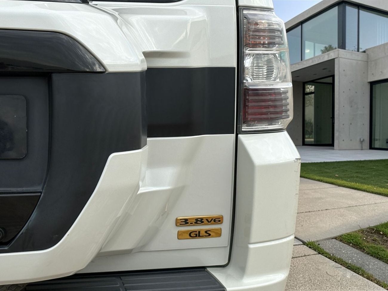 Mitsubishi Pajero GLS Top 3.5L AED 1,710 P.M | 0% DOWN PAYMENT | MITSUBISHI PAJERO V6 – 3.8L | 2018 | GCC SPECS | ORIG