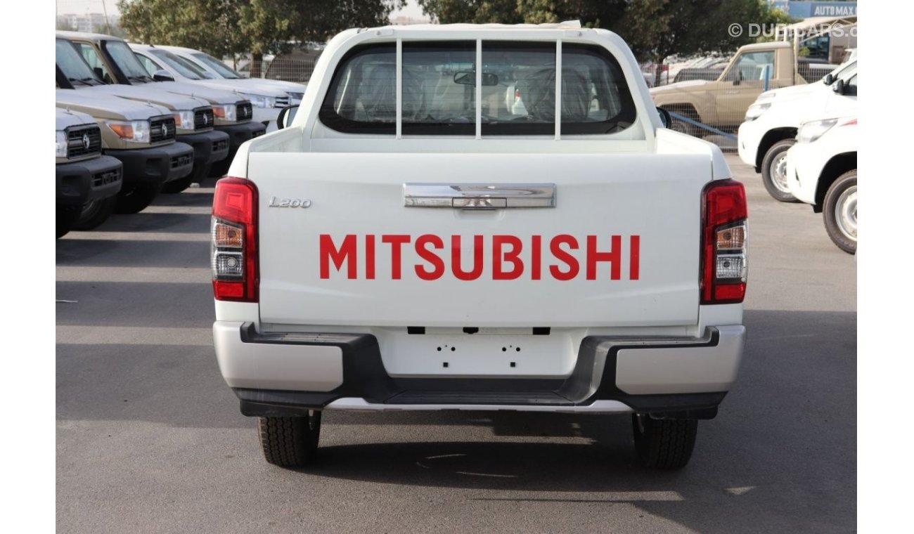 Mitsubishi L200 2.5 L PETROL MT FULL