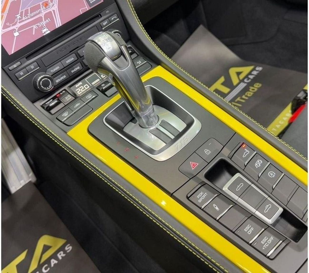 Porsche 718 Spyder RS 2023 Porsche 718 Spyder Cabriolet, March 28 Porsche Warranty, Full Porsche Service History, GCC