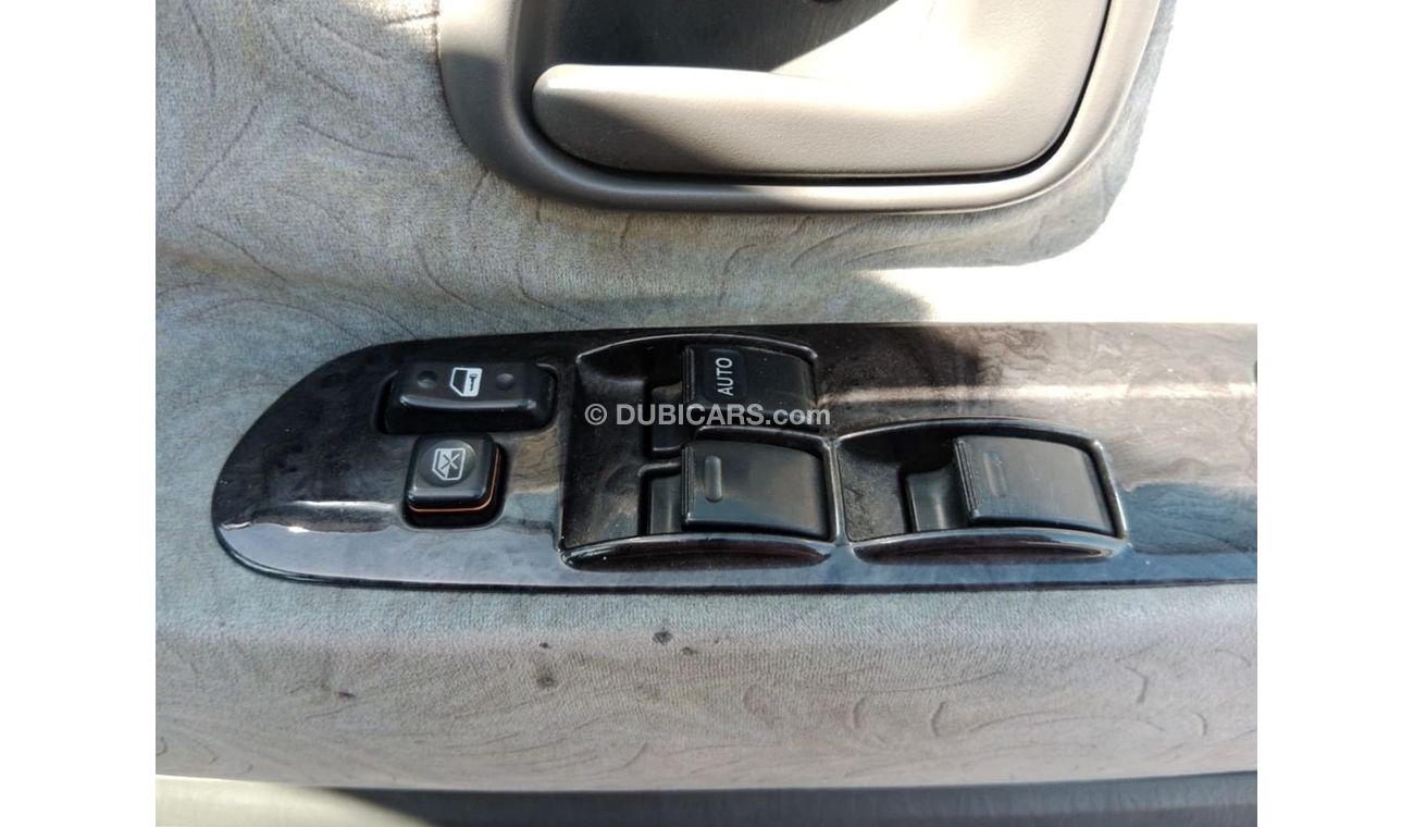 Toyota Noah TOYOTA NOAH RIGHT HAND DRIVE (PM1350)