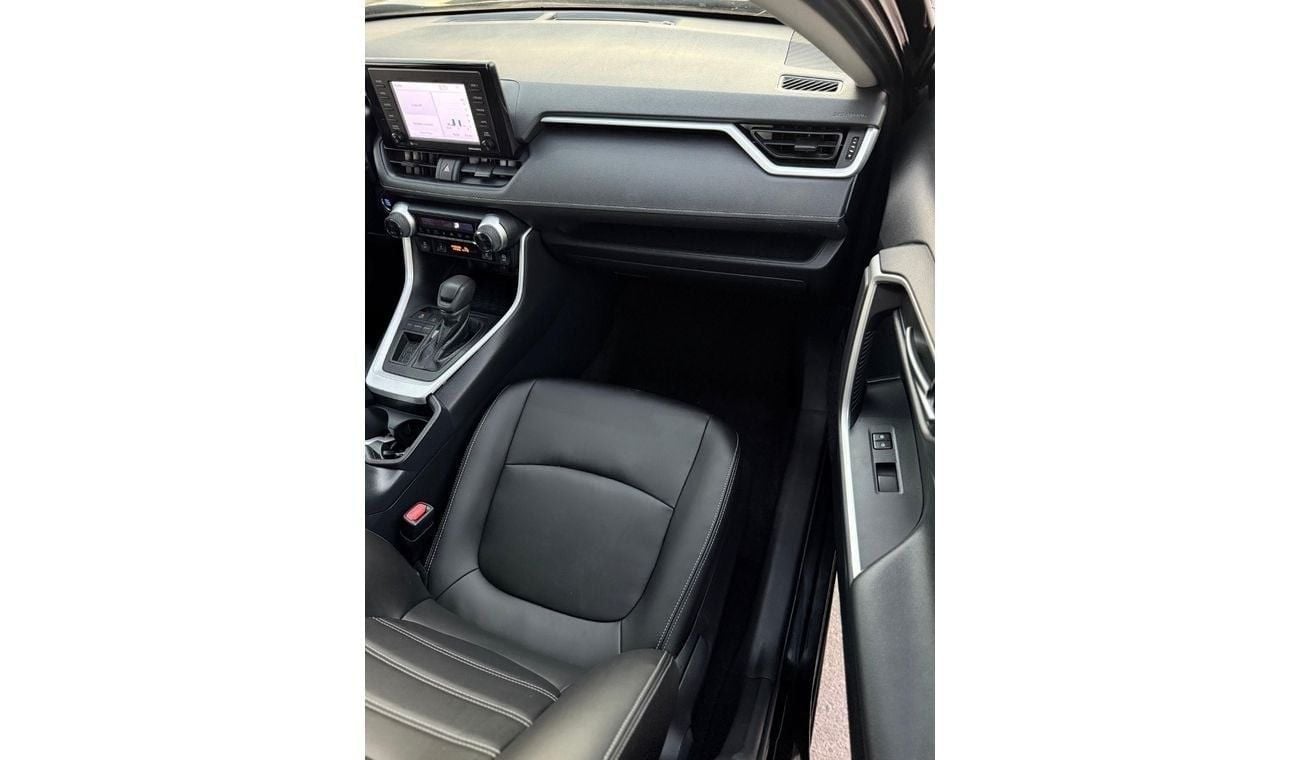 Toyota RAV4 TOYOTA RAV4 XLE