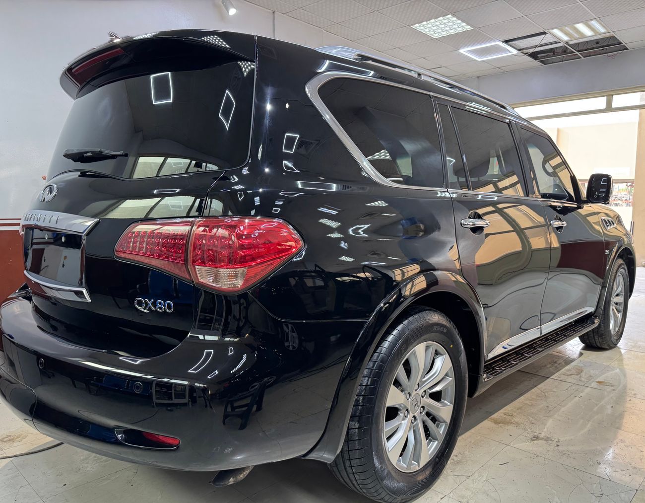 Infiniti QX80 EXCELLENT CONDITION, 4x4 , V8 5.6L