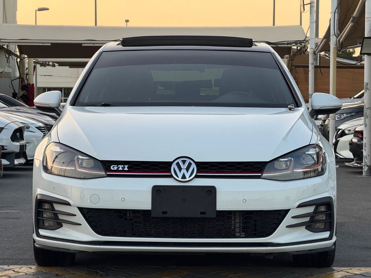 Volkswagen Golf GTI Sport 2.0T