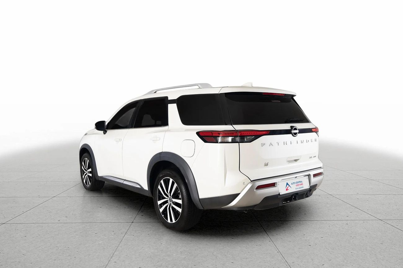 Nissan Pathfinder SL 3.5L (260 HP) 4WD SL 3.5