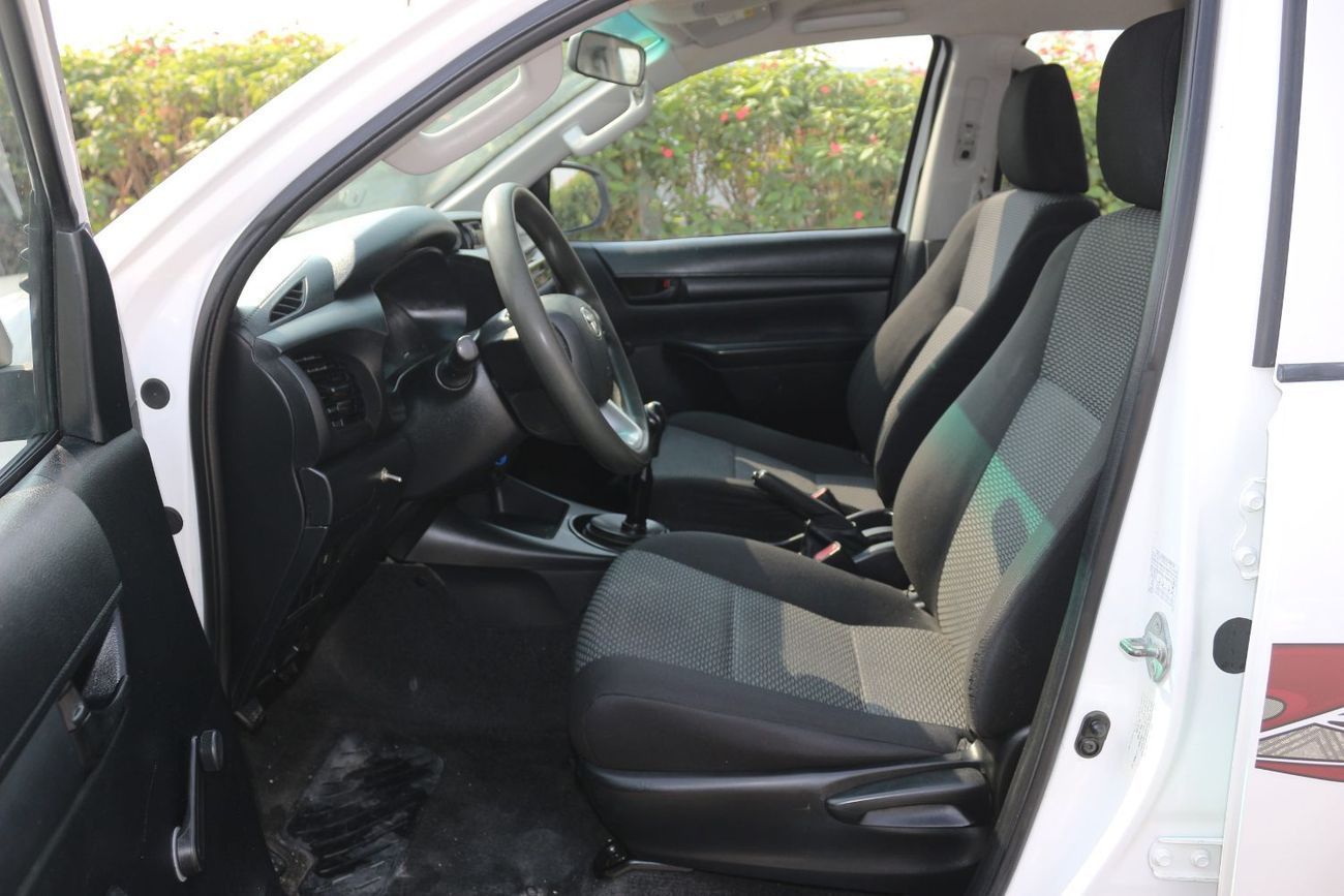 Toyota Hilux DLS 2.4L