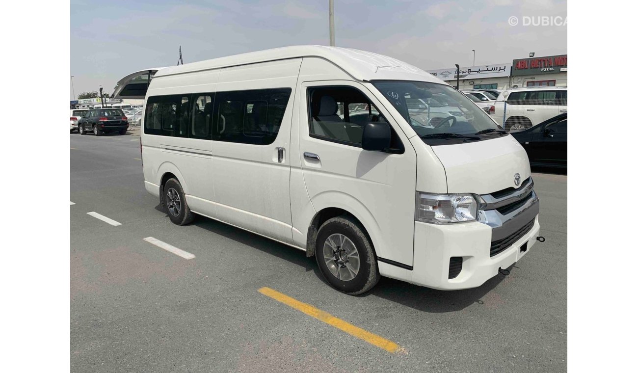 Toyota Hiace 2.5L DIESEL — 15 SEAT — 3 POINT SEAT BILT — AIRBAGS + ABS — HIGH BACK SEAT WITH HEATER