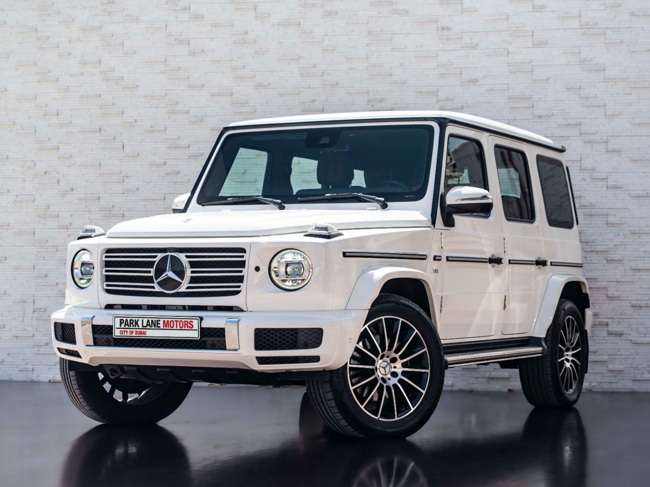 Mercedes-Benz G 500 Std 4.0L (422 HP)