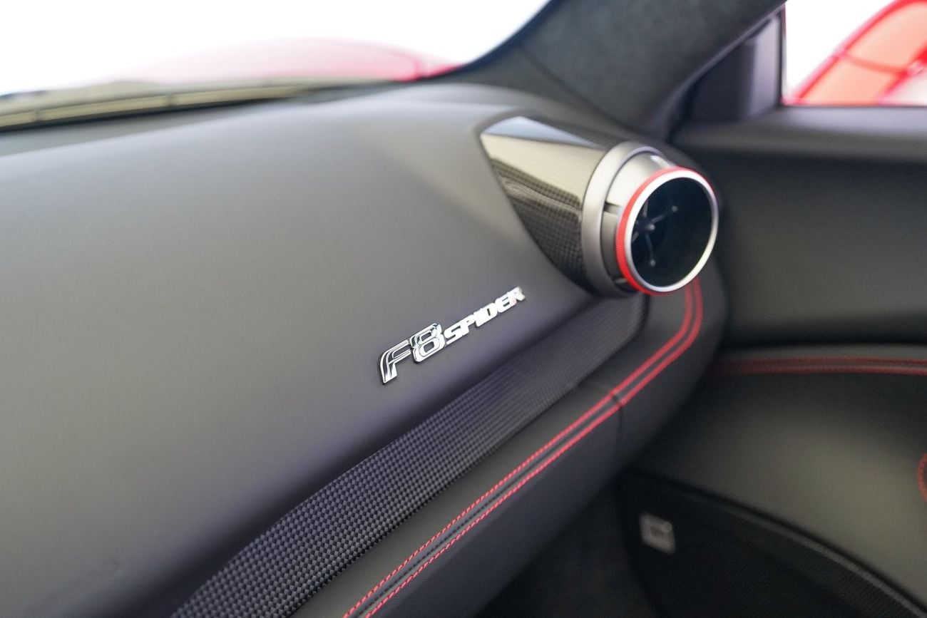 Ferrari F8 Spider 3.9T V8