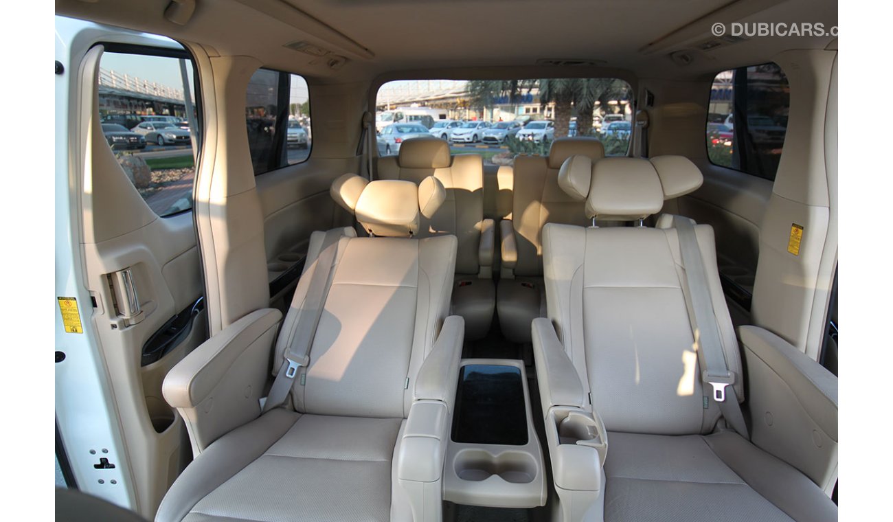 Toyota Alphard Certified Vehicle with Delivery option; Alphard(GCC Spec)in Good Condition(Code : 92948)