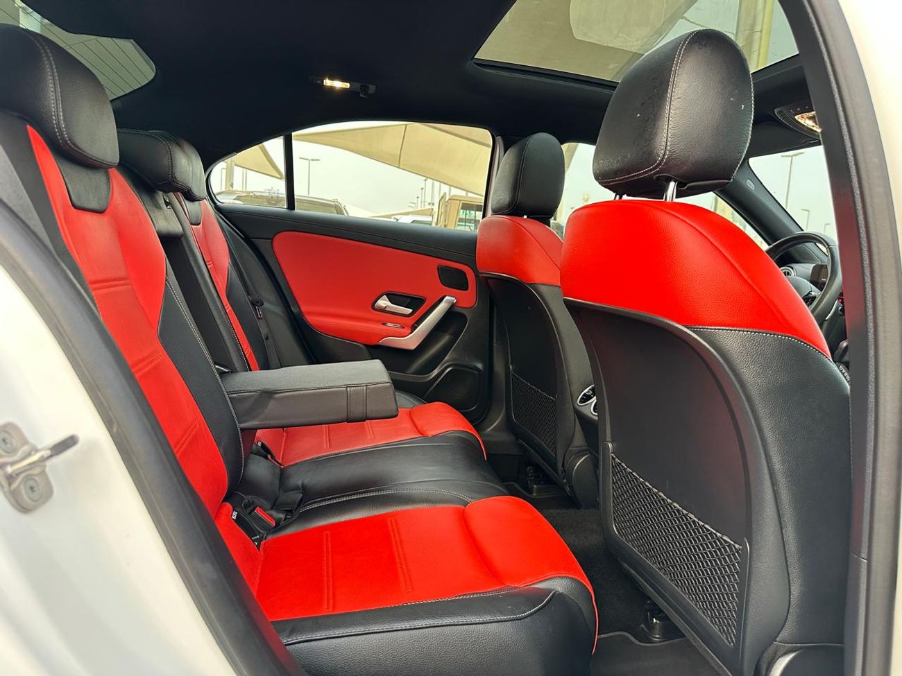 Mercedes-Benz A 200 Premium + 1.4L