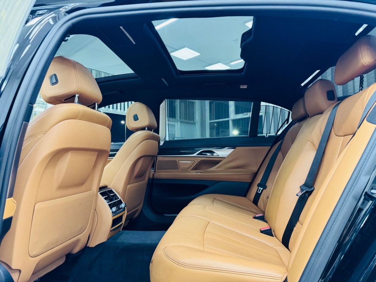 بي أم دبليو 730Li Exclusive 2.0L