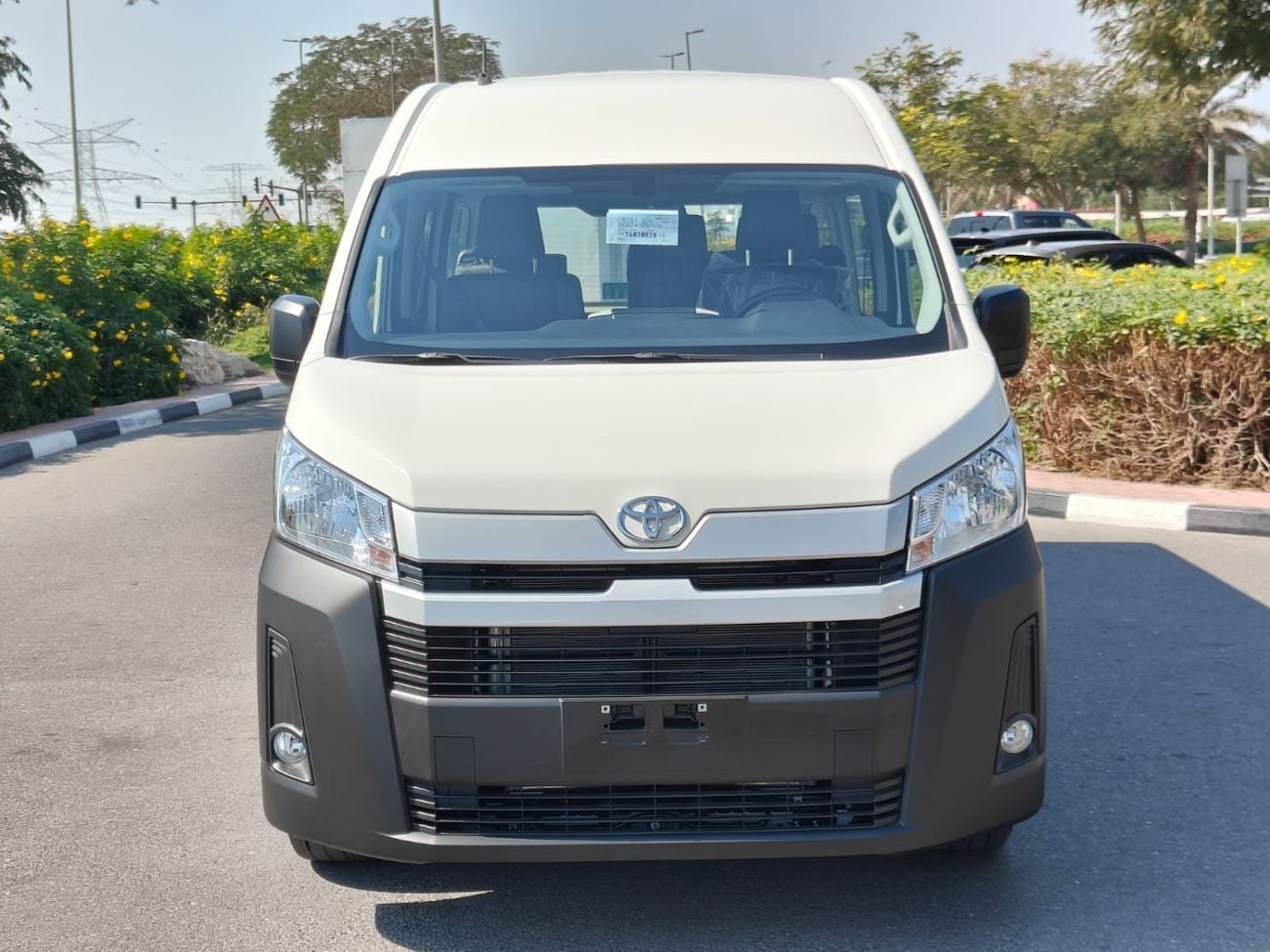 تويوتا هاياس 2026 Toyota Hiace DX 13-Seater 3.5L V6 Petrol M/T (3-Point Seatbelts) For Local